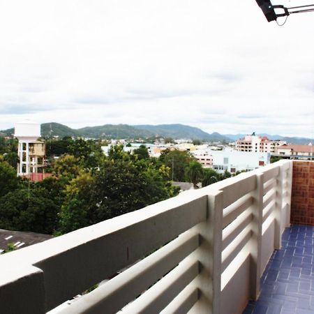 Hua Hin Loft Hotel Bagian luar foto