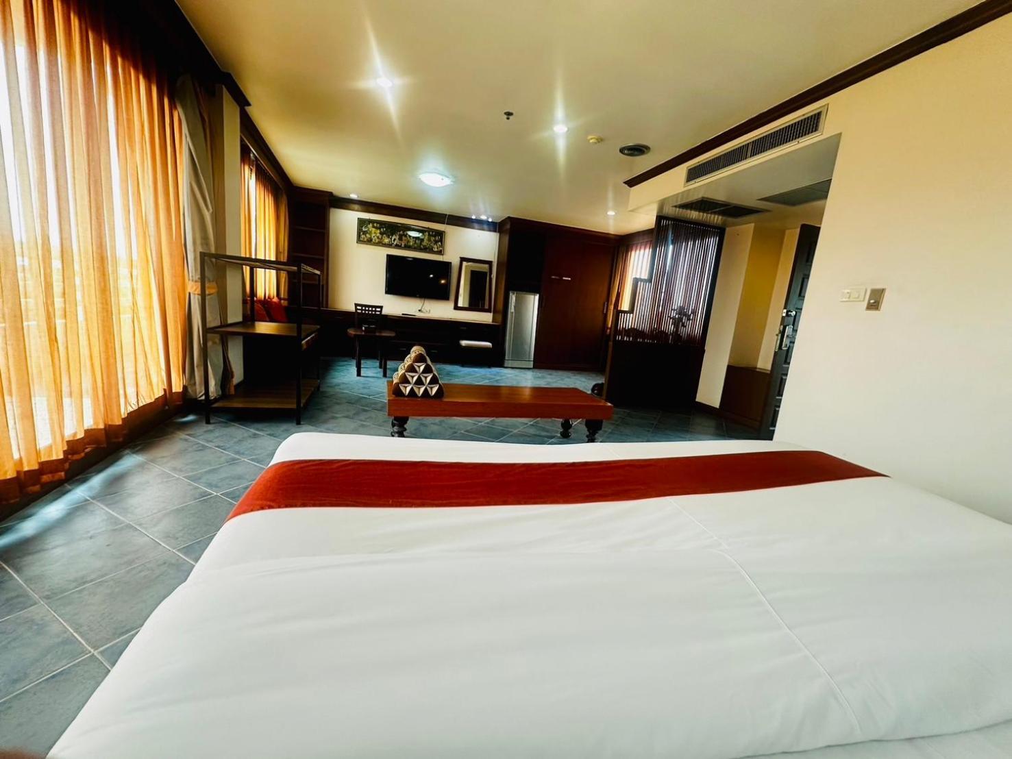 Hua Hin Loft Hotel Bagian luar foto