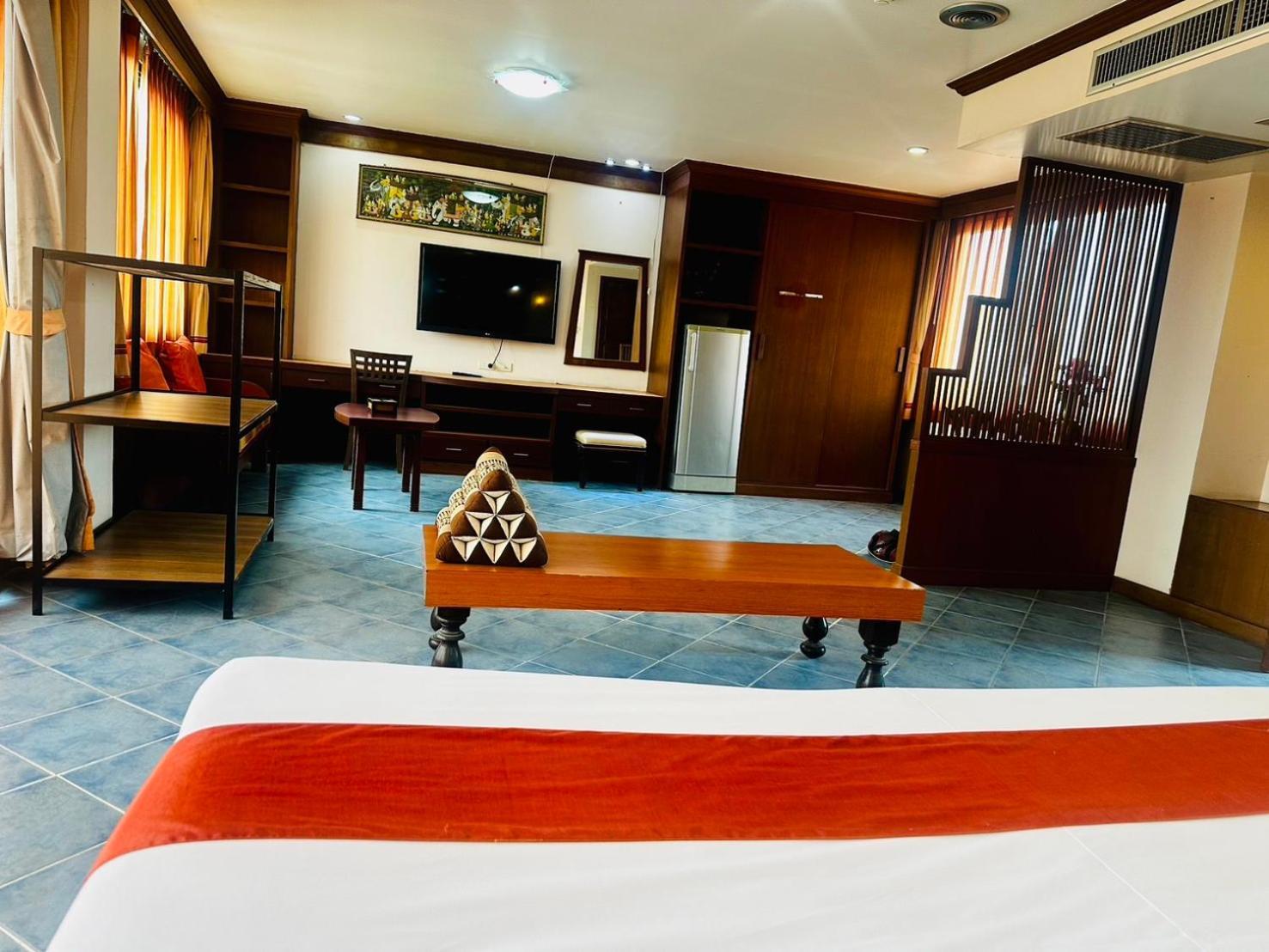Hua Hin Loft Hotel Bagian luar foto