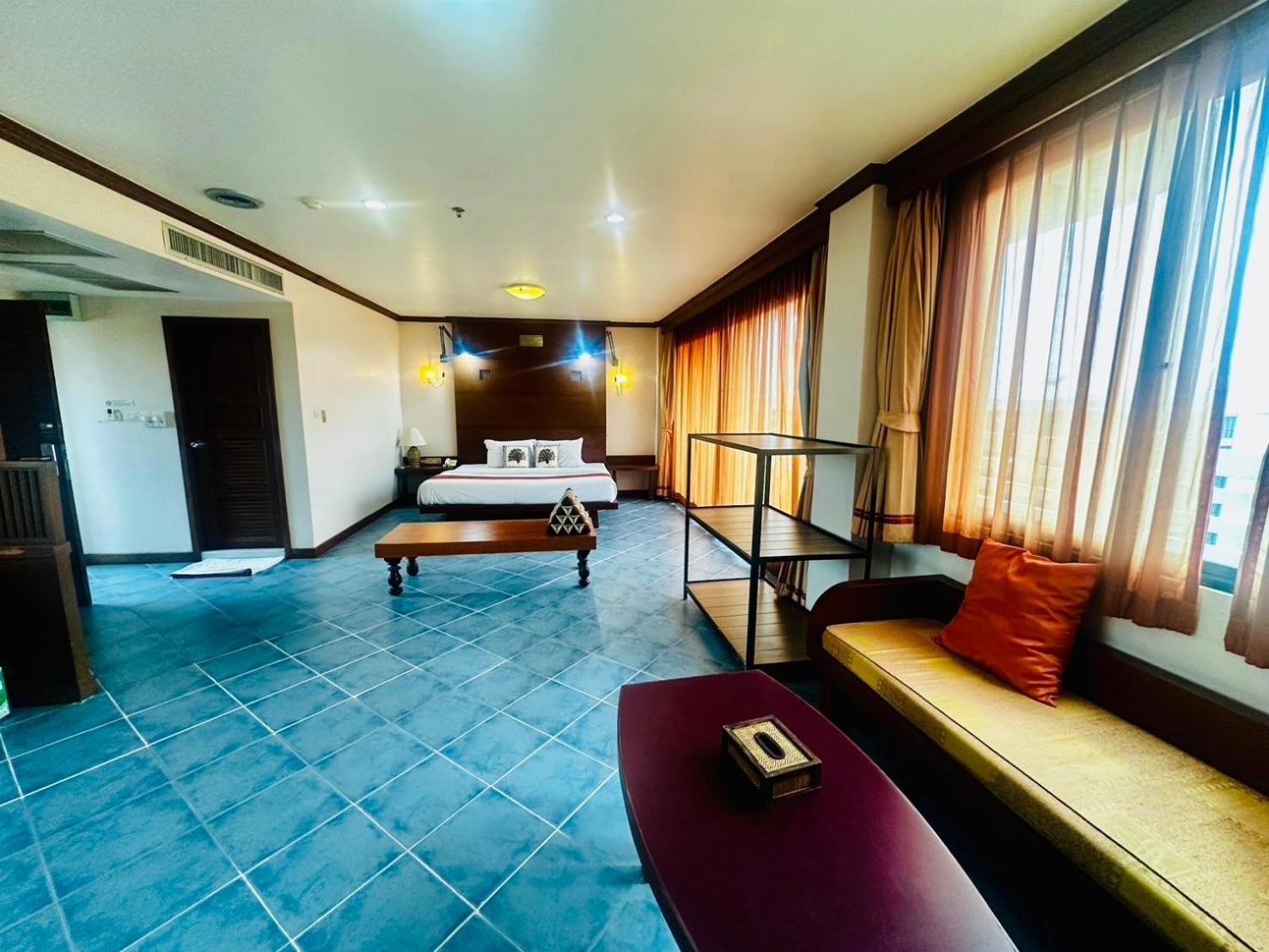 Hua Hin Loft Hotel Bagian luar foto